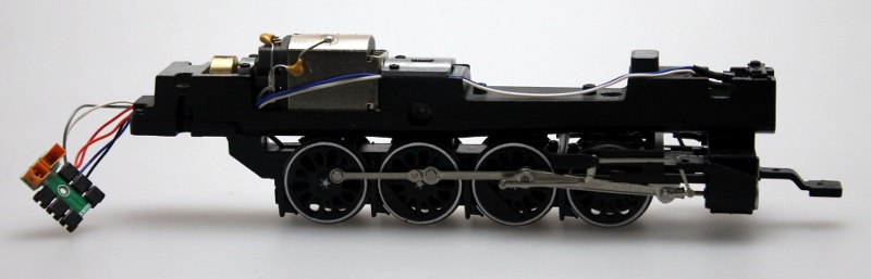 (image for) Loco Chassis w/Drive Wheel-White-Dull (HO Canadian Overland)