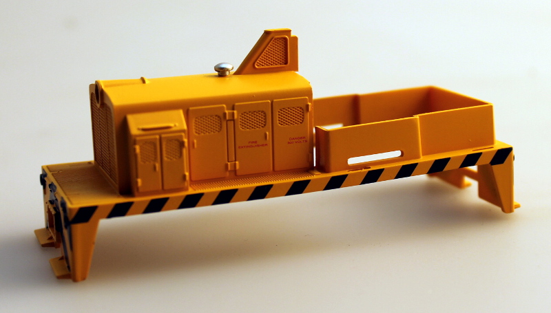 (image for) Loco Shell w/o cab-Industrial Yellow (HO MDT)