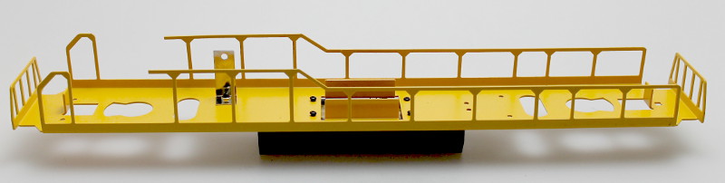 (image for) Underframe-Blue Fuel Tank, Yellow Frame (O Scale U33C)