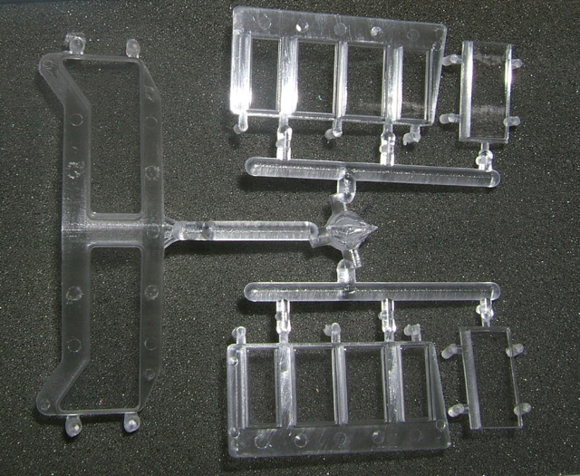 (image for) Window Glass - Complete Sprue (O Scale SD-90)