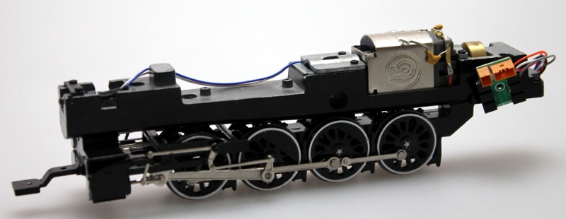 (image for) Loco Chassis w/Drive Wheels-White-Shiny (HO Canadian Overland)