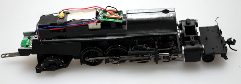 (image for) COMPLETE LOCO CHASSIS (HO 2-8-2 DCC SOUND)
