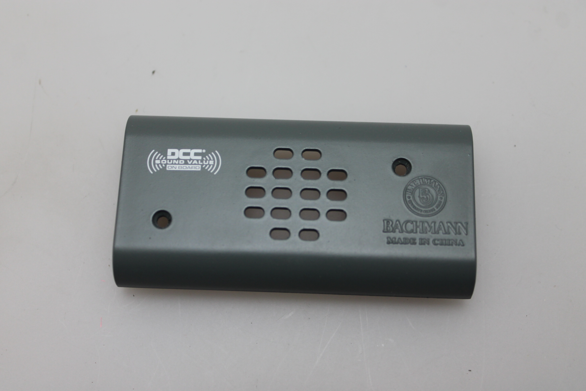 (image for) Fuel Tank W/ DCC logo and Speaker holes - Gray ( HO SD40-2 )