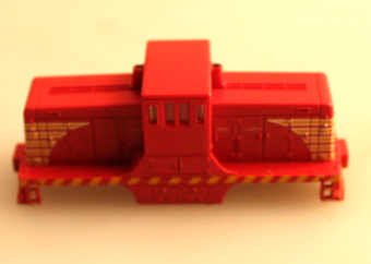 (image for) Loco Shell w/o Rails-#Unlettered Red & Yellow (N Scale 44 Ton)