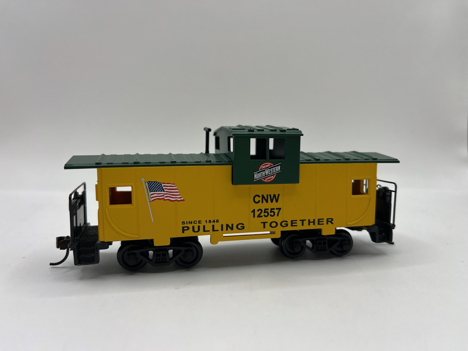 (image for) Wide Vision Caboose - Chicago & NorthWestern (N Scale) (WF)
