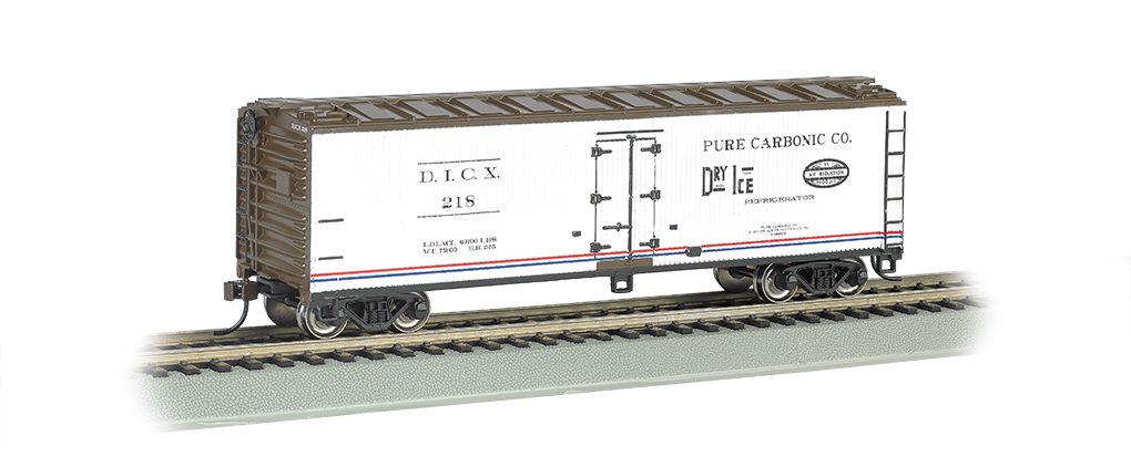 (image for) 40' Wood-Side Refrigerated Boxcar - Pure Carbonic Company (HO Scale) (WF)