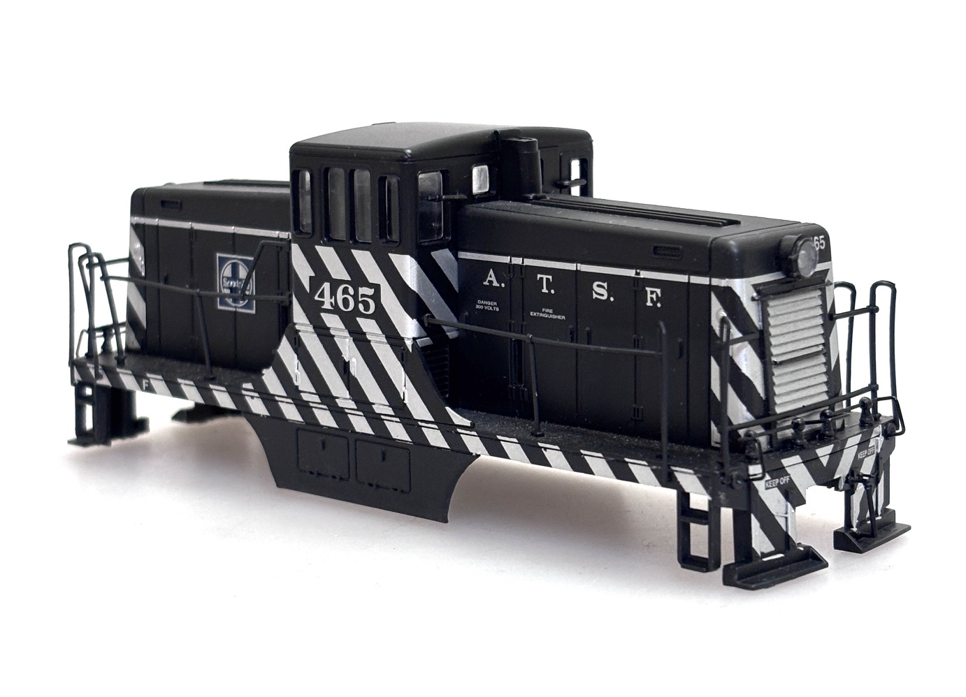 (image for) Shell - Santa Fe #465, No couplers (HO 44 Ton)