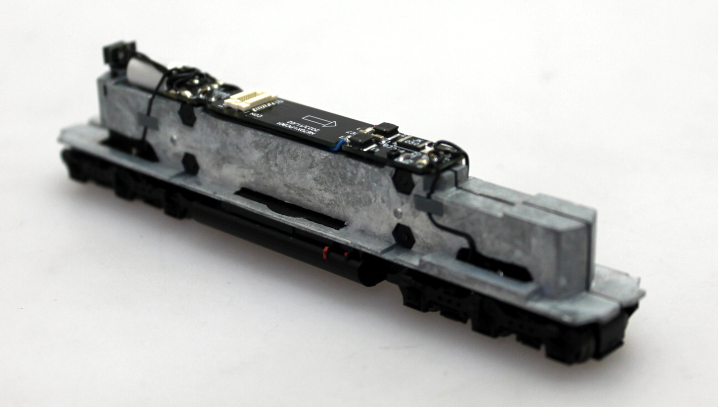 (image for) LOCO CHASSIS - BLACK FUEL TANK & SIDE FRAMES - DCC (N SD40-2)