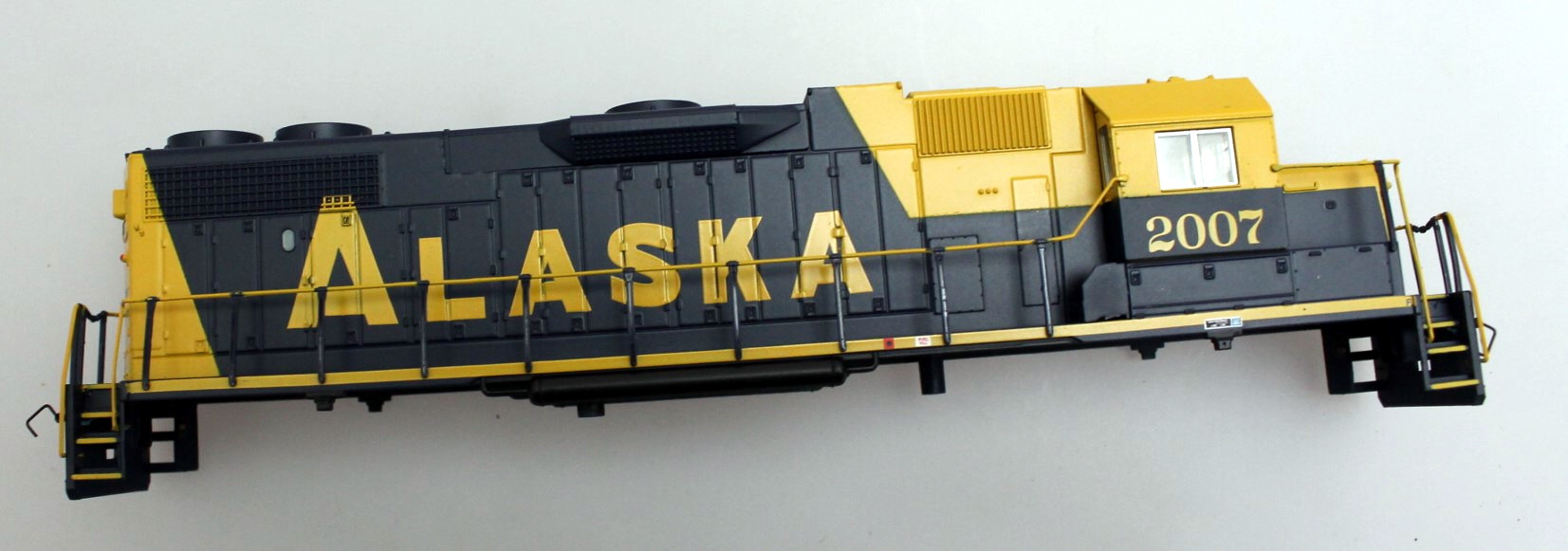 (image for) Body Shell - Alaska #2007 (HO GP38-2)