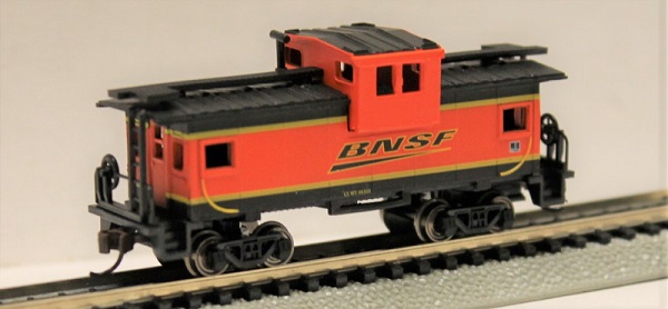 (image for) BNSF - 36' Wide-Vision Caboose (N Scale) (WF)