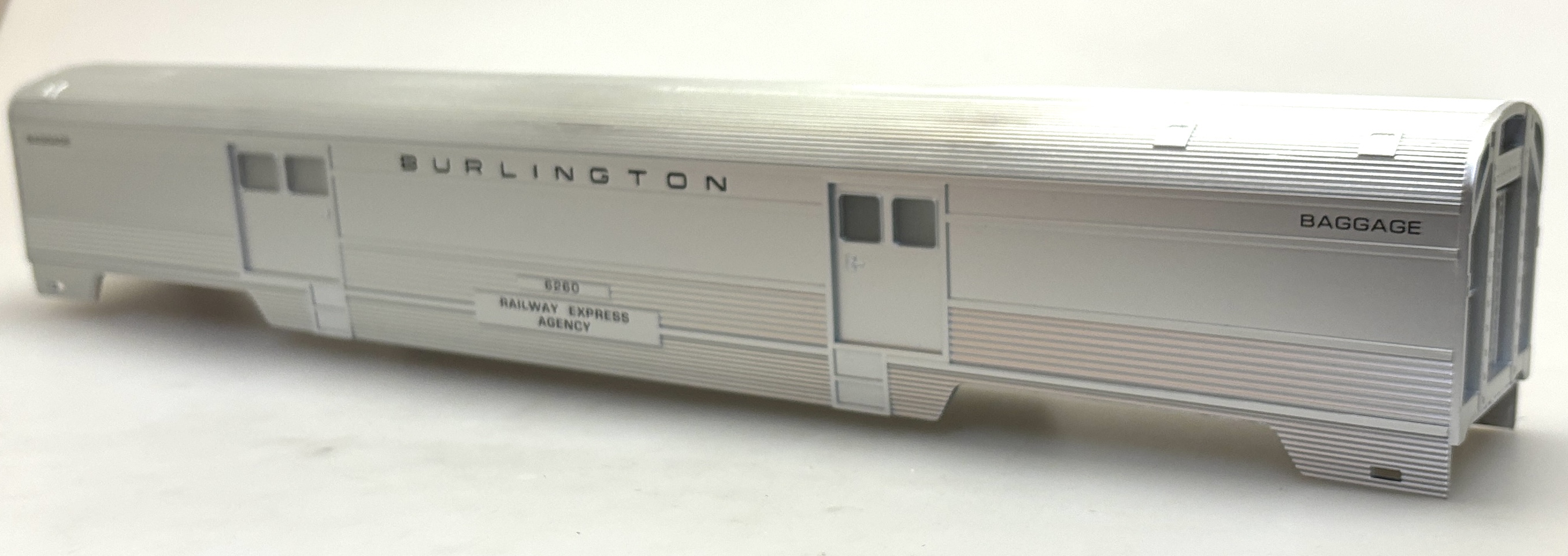 (image for) BAGGAGE SHELL BURLINGTON-RAILWAY EXPRESS AGENCY #6260 (60' ALUM. O SCALE)
