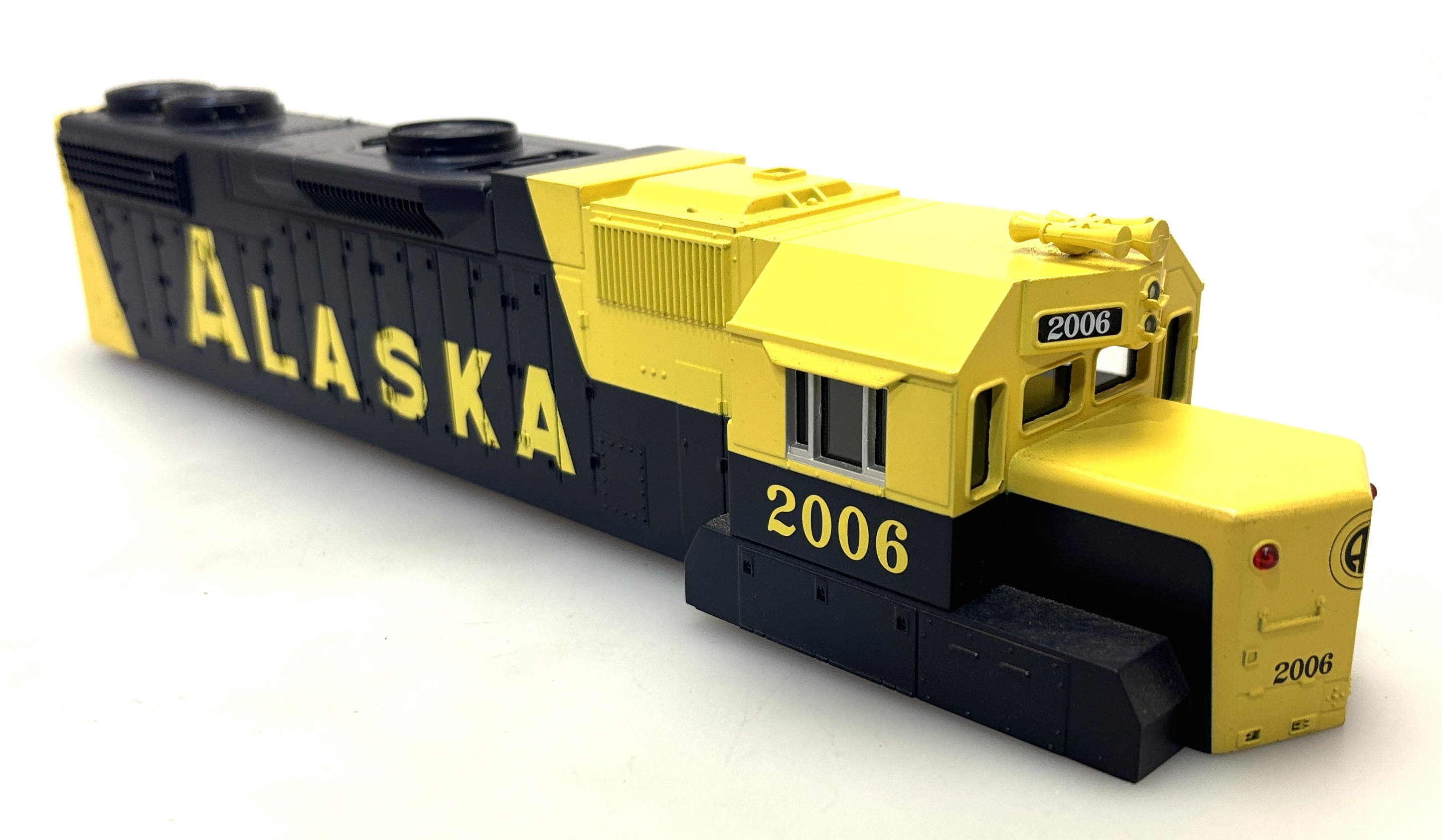 (image for) Shell - Alaska #2006 (O Scale GP-38)