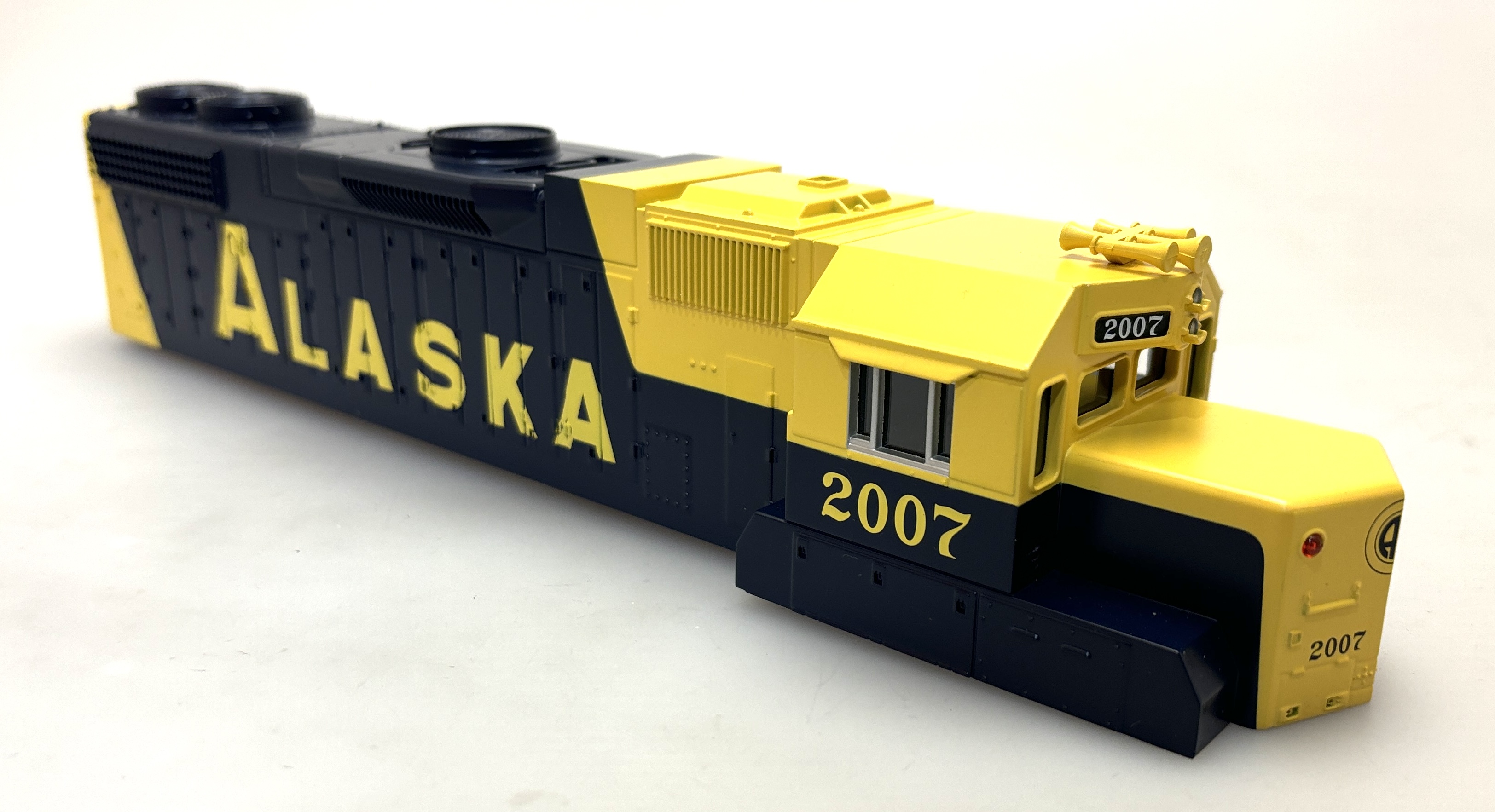 (image for) Shell - Alaska #2007 (O Scale GP-38)