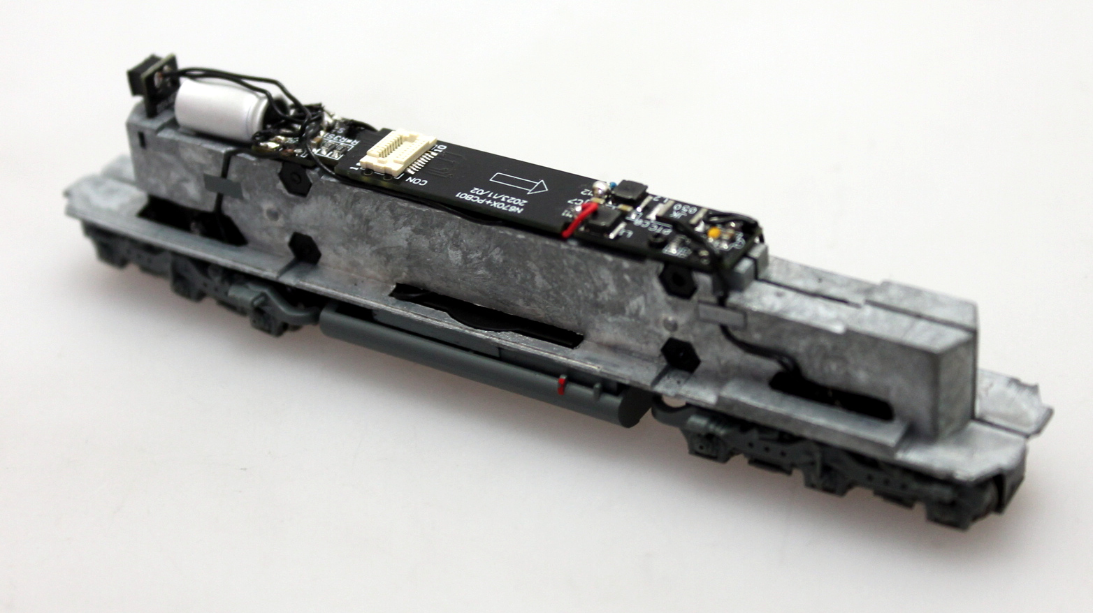 (image for) Loco Chassis - Grey Fuel Tank & Side Frames - DCC (N SD40-2)