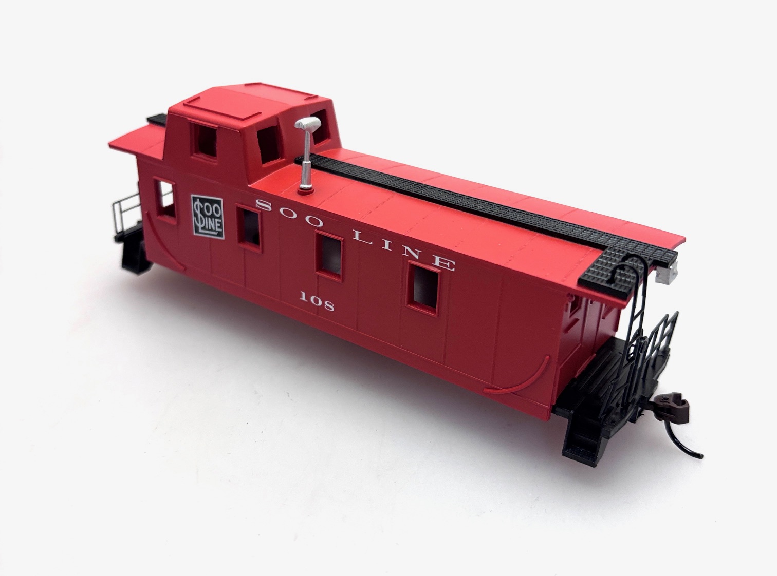 (image for) Offset Cupola Caboose Shell - SOO Line #108 (HO Kit Bashing)