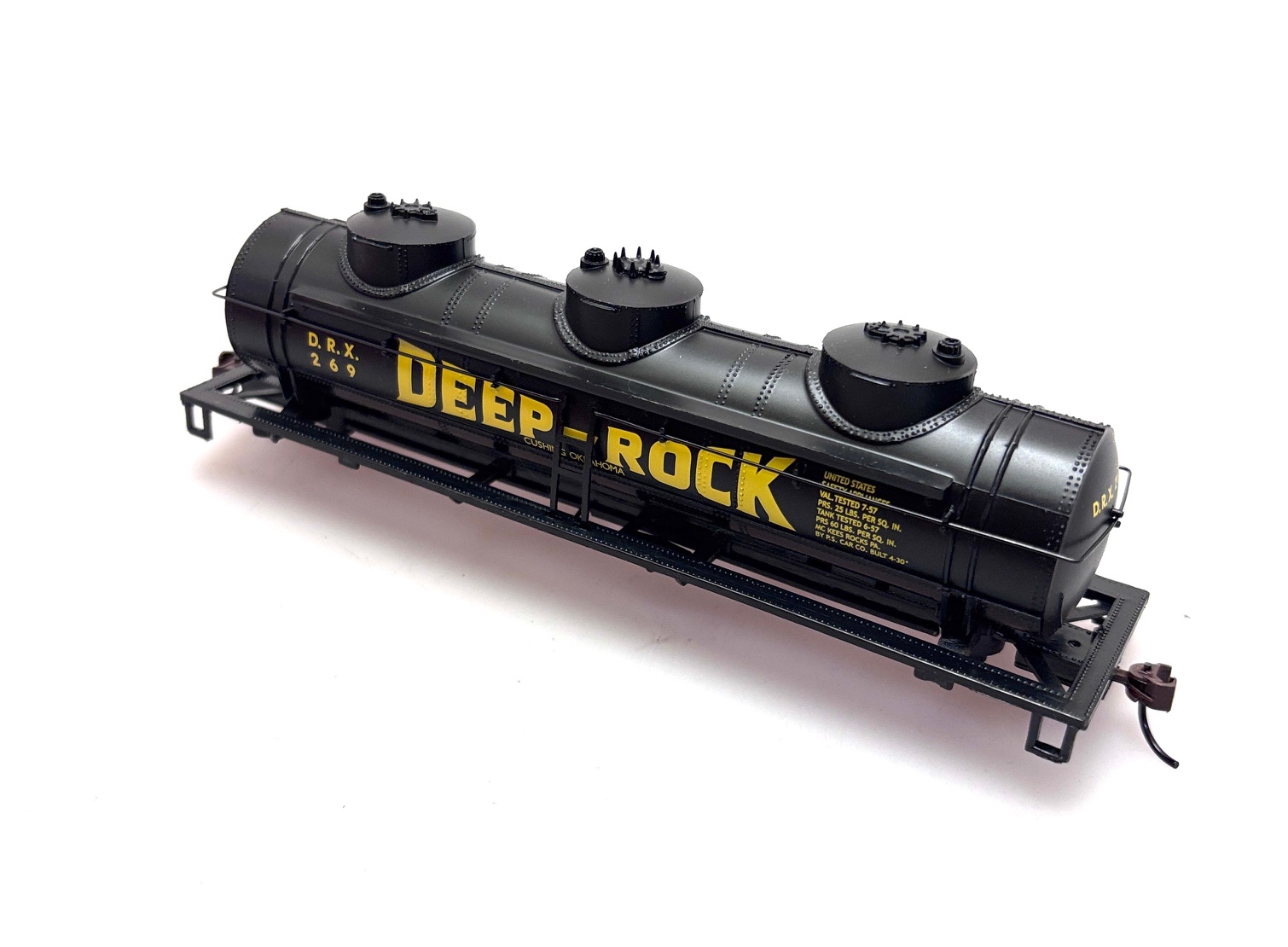 (image for) 3-Dome Tank Car Shell - Deep Rock (HO Kit Bashing)