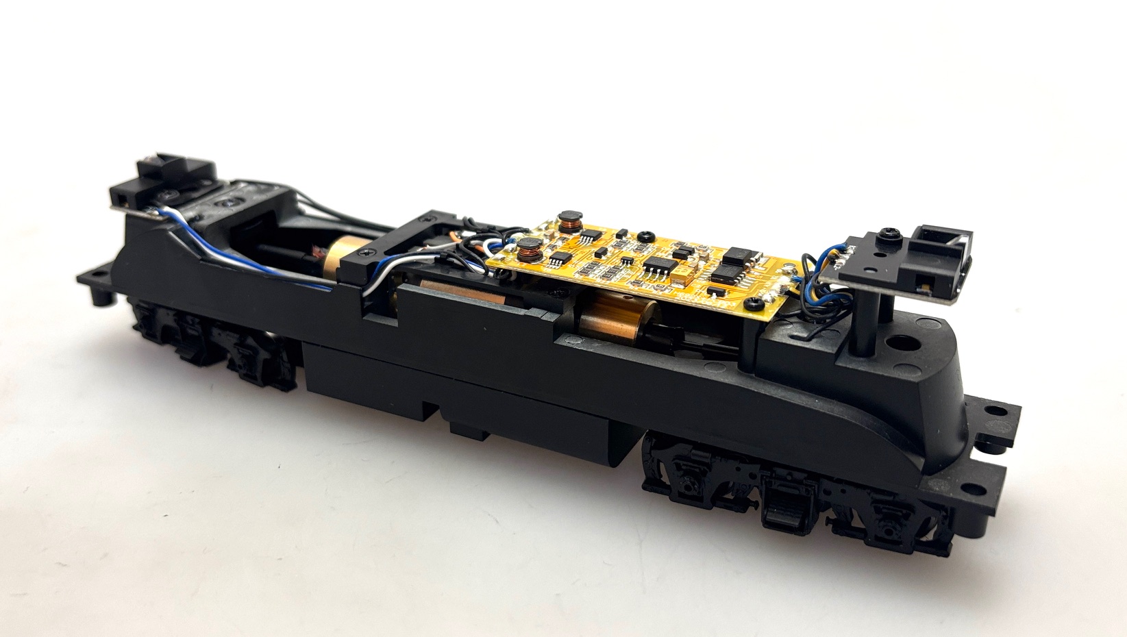 (image for) Complete Loco Chassis - Black (HO EMD BL-2)