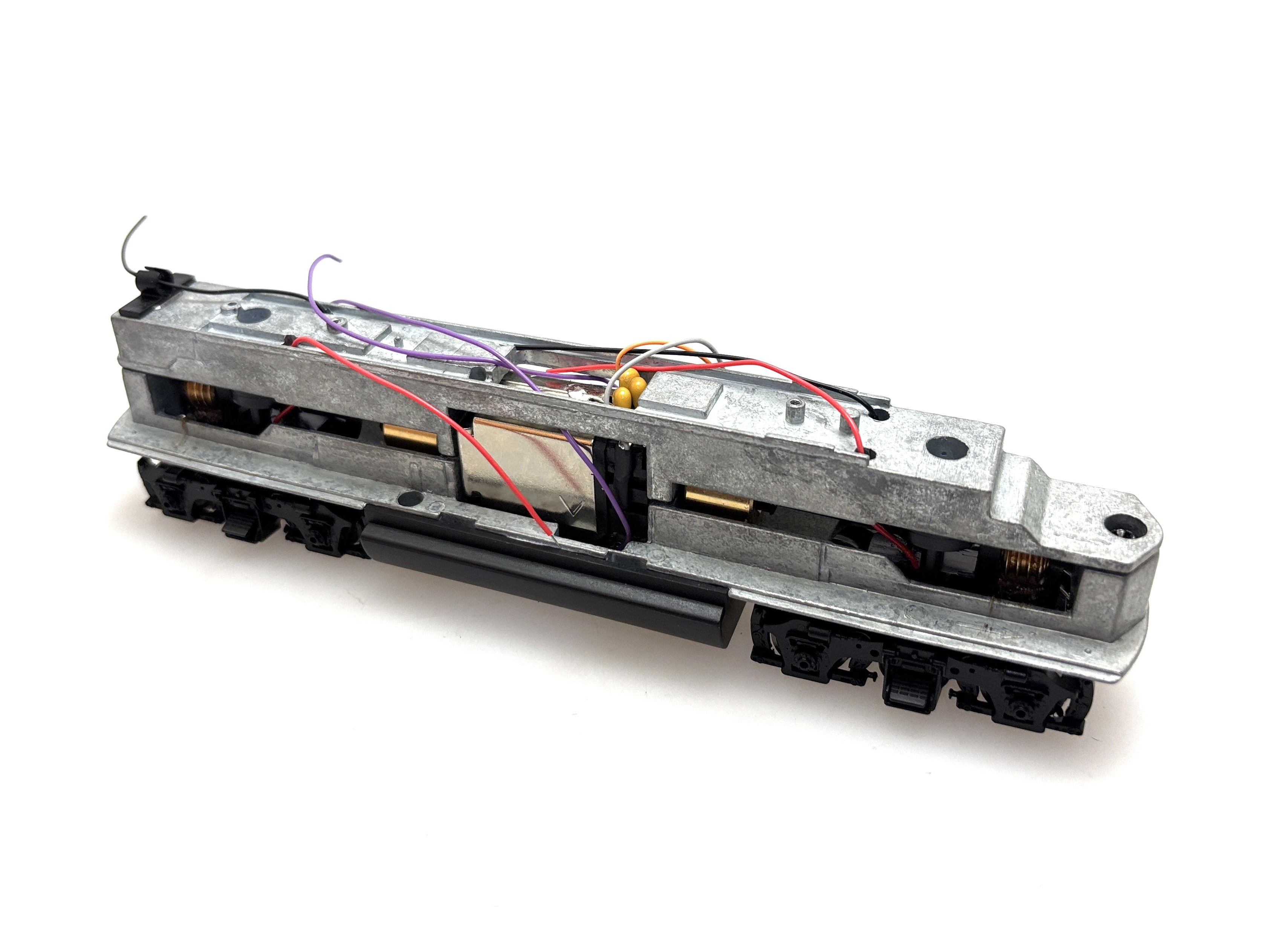 Loco Chassis without PCB Board - Black Trucks & Fuel Tank (HO GP40) (image for) Loco Chassis without PCB Board - Black Trucks & Fuel Tank (HO GP40)