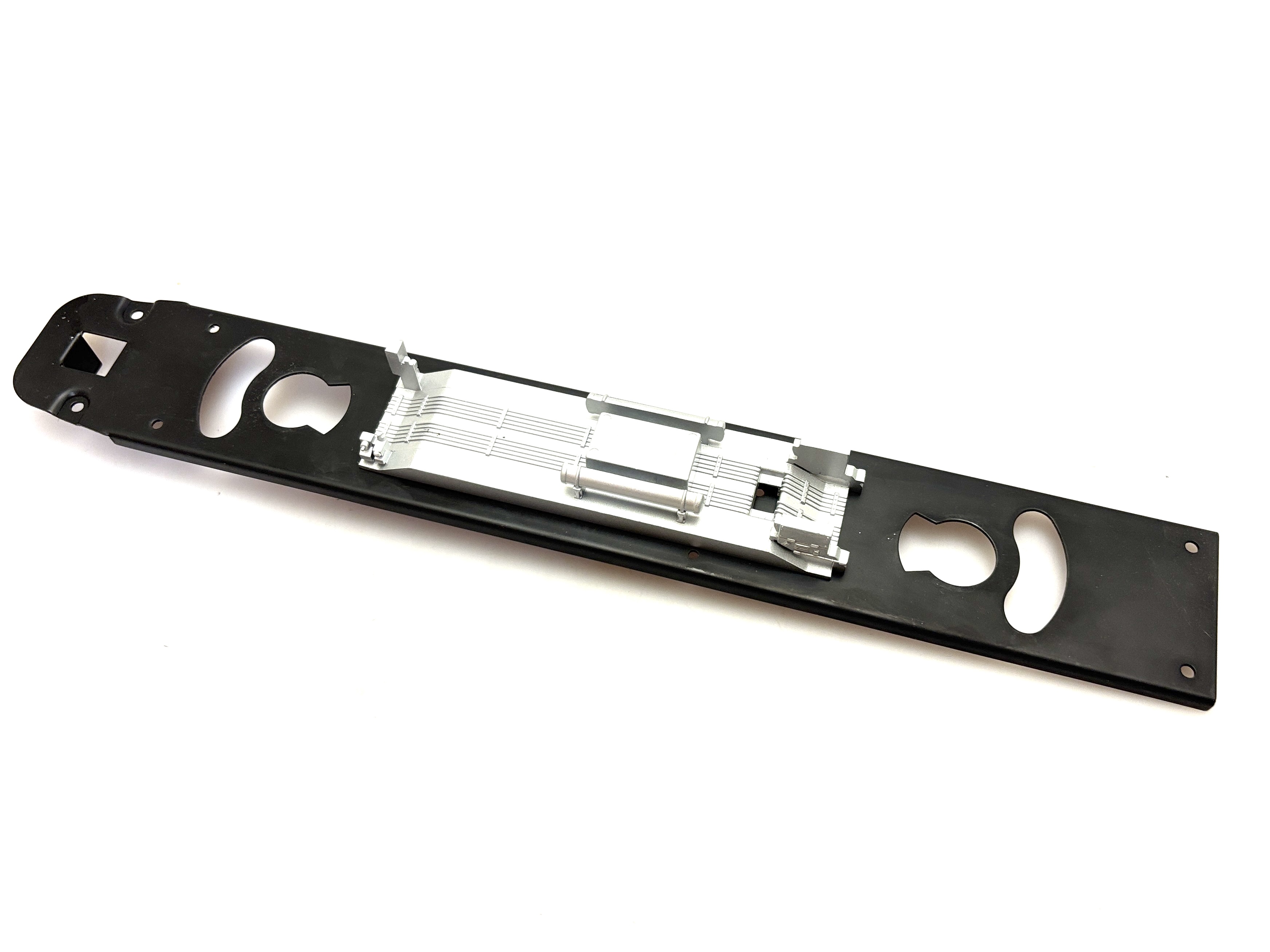 (image for) Loco Underframe w/ Silver Fuel Tank (O Scale Genesis)