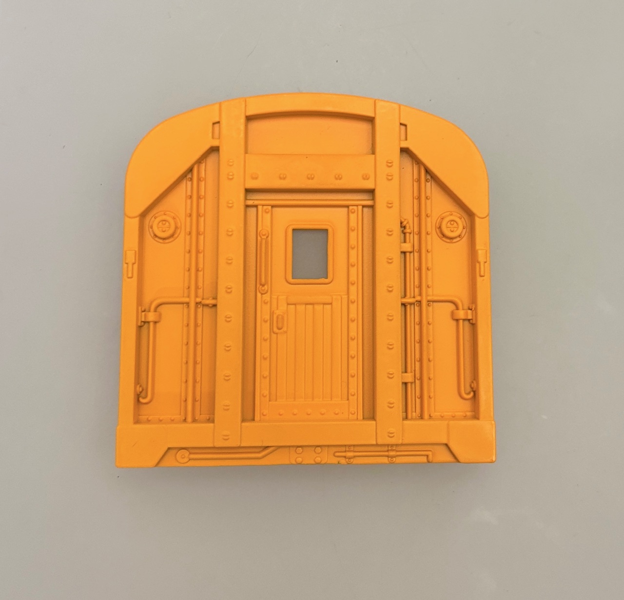 (image for) Diaphragm End Plate - Yellow (O Scale 60' Passenger Car)