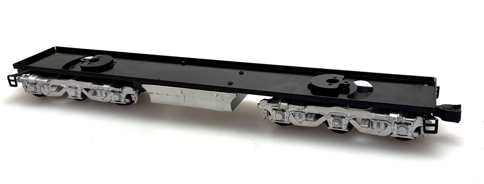 (image for) B Unit Dummy Chassis - Silver (O Scale PB-1)
