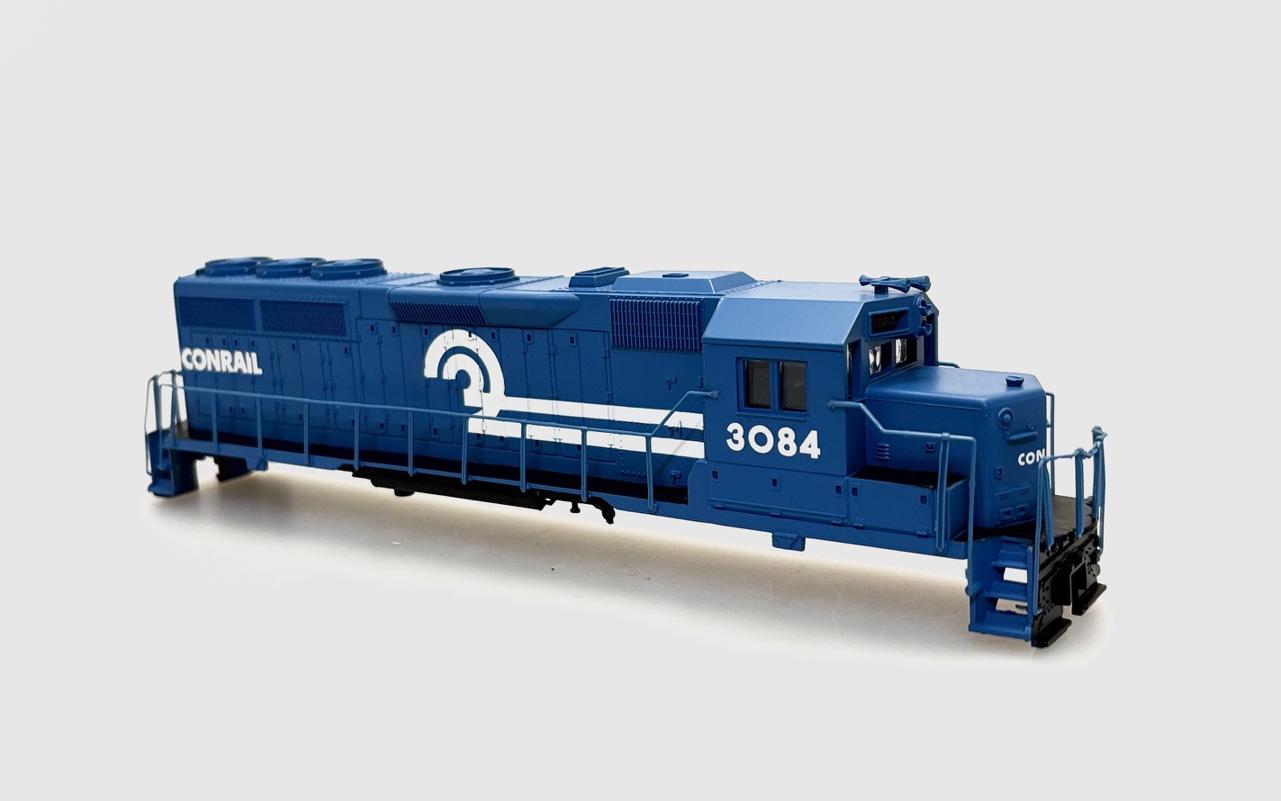 (image for) Body Shell - Conrail #3084 (HO GP40)