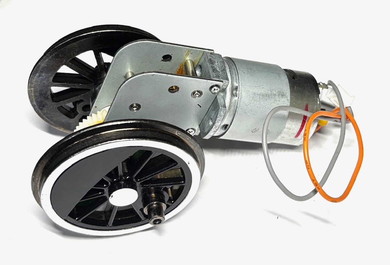 (image for) Motor Assembly w/Wheel - Black, White Trim (Large 4-6-0)