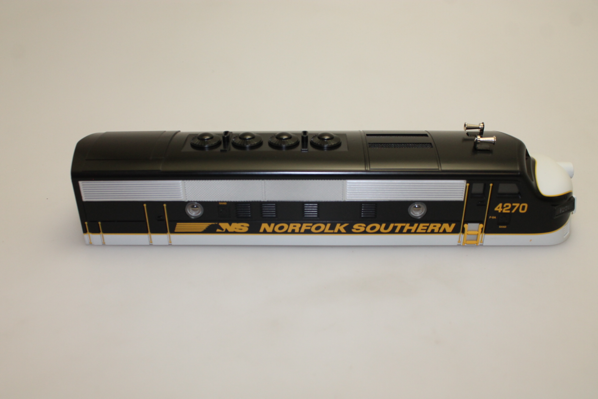 (image for) Body Shell - Norfolk Southern #4270 (O Scale F3-A)