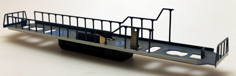 (image for) Loco Underframe - Black Tank, Blue Frame (O Scale SD90)
