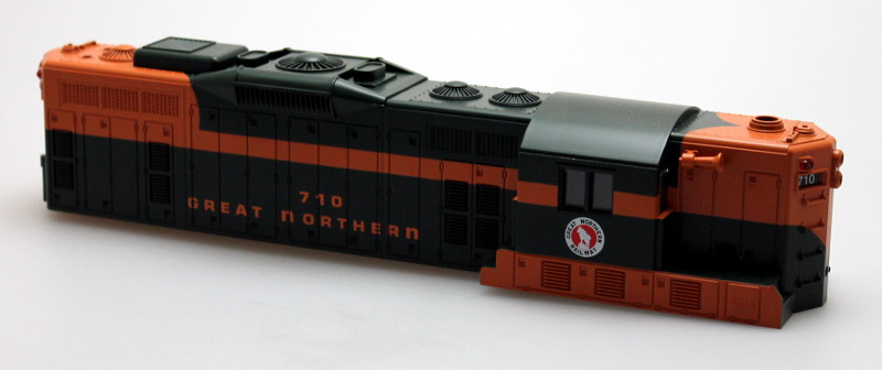 (image for) Body Shell-Great Northern #710 (O Scale GP9)