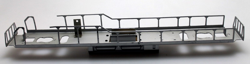 (image for) Underframe - Silver Fuel Tank/Frame (O Scale U33C)