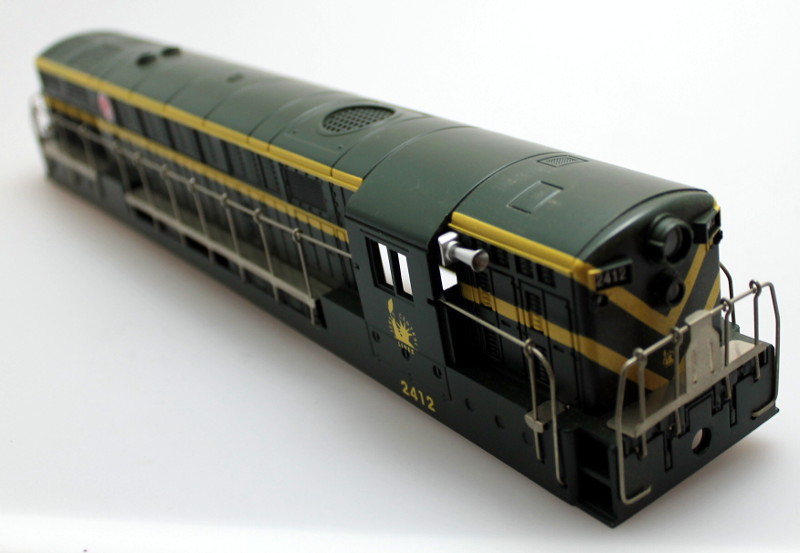 Body Shell - Jersey Central #2412 (O Scale FM Trainmaster)