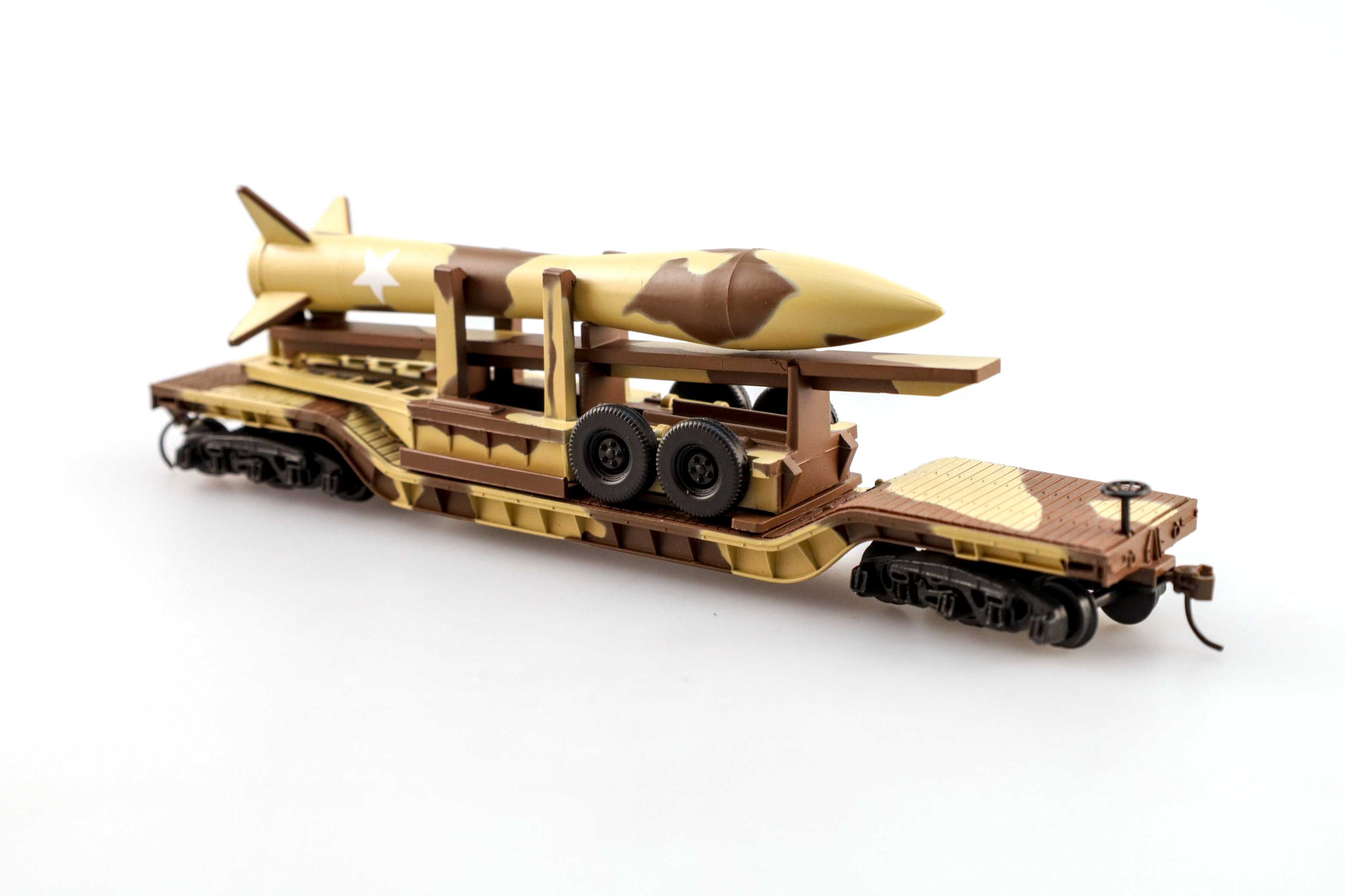 (image for) 52' Center Depressed Flat Car - Desert Military w/Missile (HO Scale) (WF)