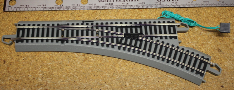 (image for) Manual Remote Turnout Track - Right, Nickel Silver (HO/On30 Scale)