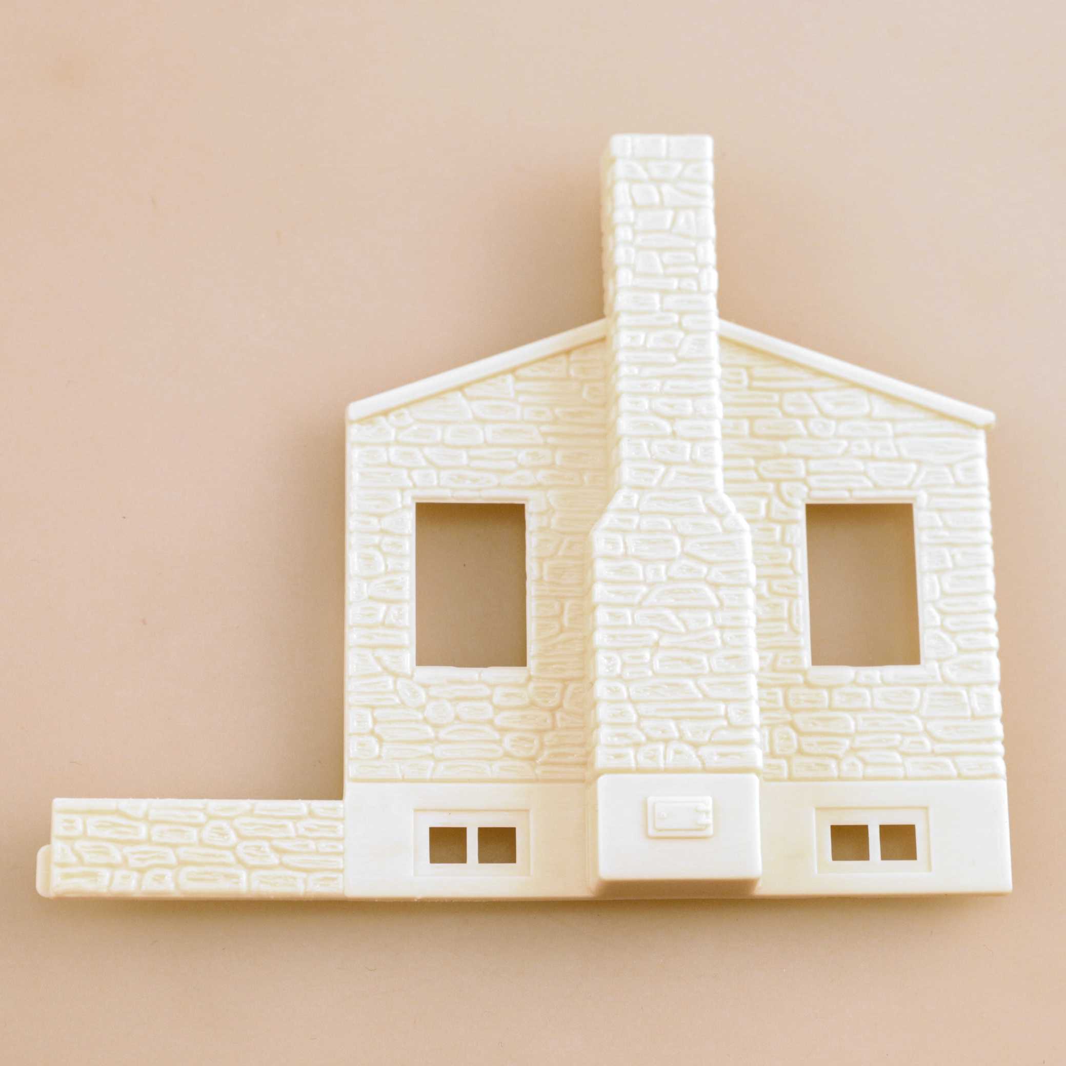 (image for) Split Level House - Left Hand Side Wall (HO Plasticville®)