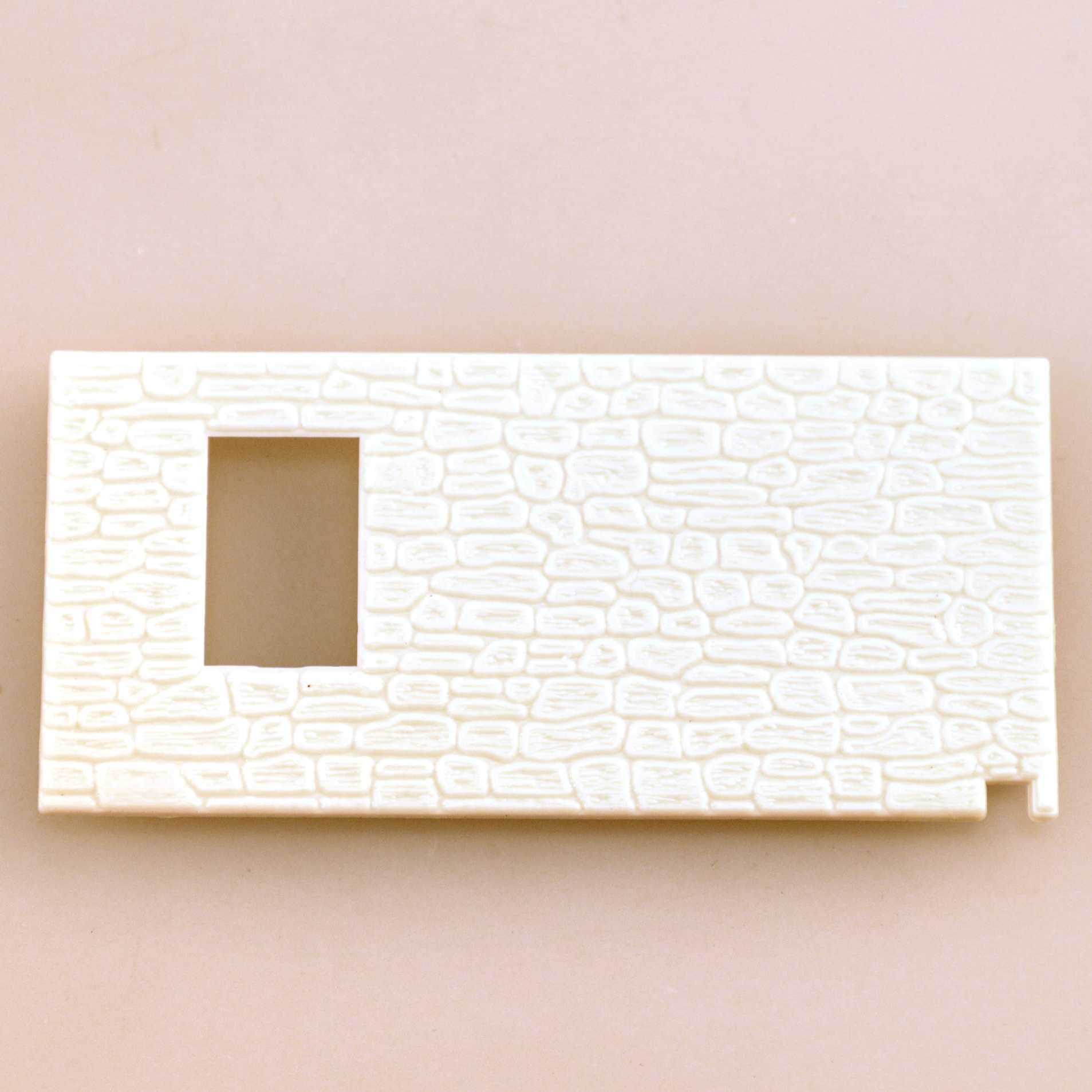 (image for) Split Level House - Right Hand Side Wall (HO Plasticville®)