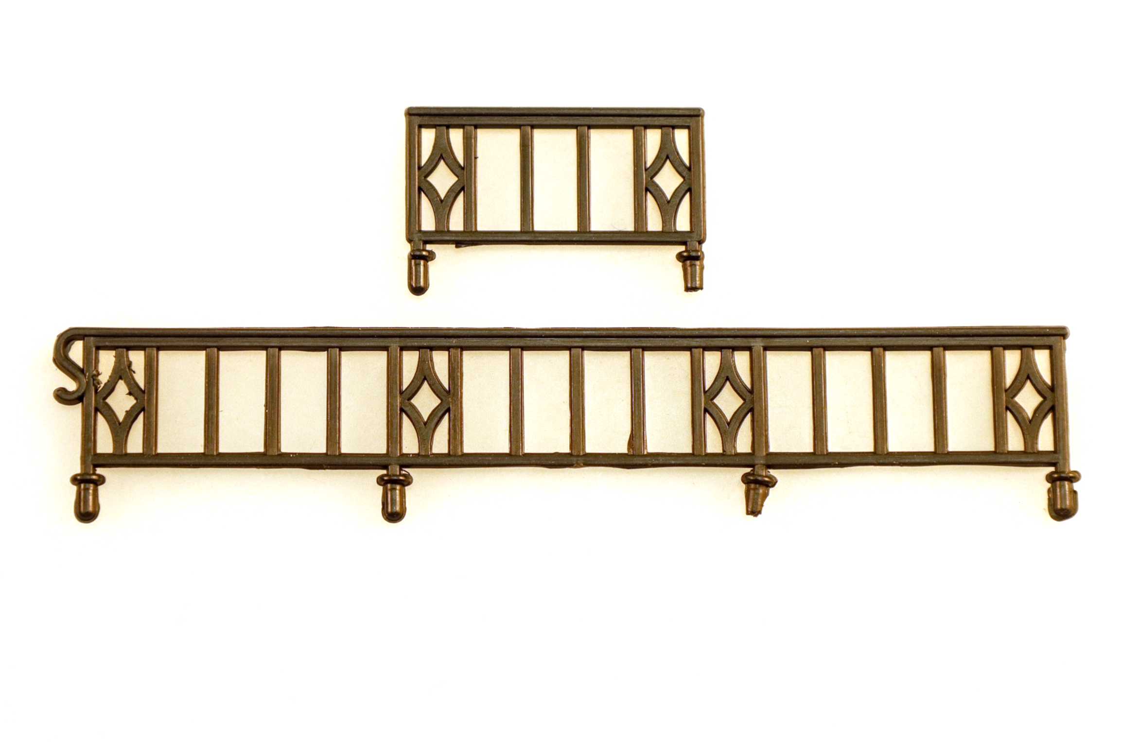 (image for) Split Level House - Railings (HO Plasticville®)