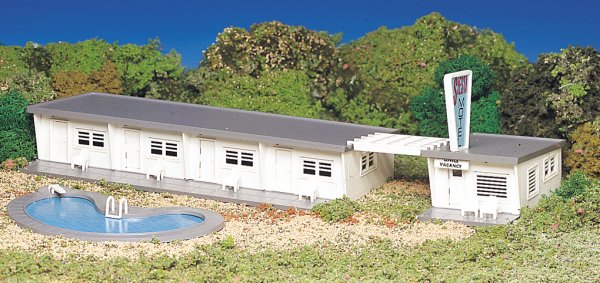 (image for) HO Scale Motel With Pool