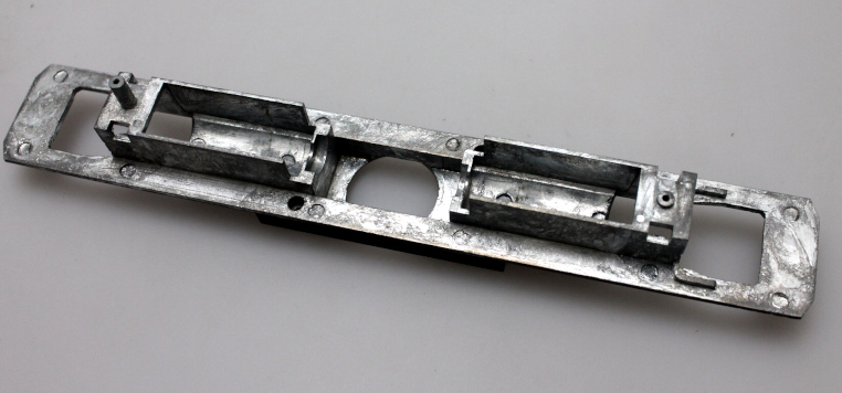 (image for) Loco Chassis Bottom ( HO SD40-2 DCC NEW)
