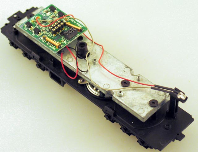 (image for) Tender Chassis w/PCB & Speaker (HO Class J 4-8-4)