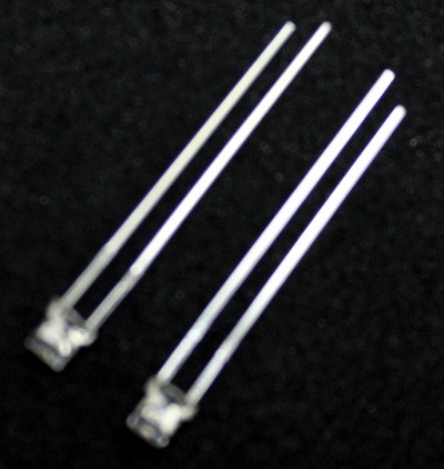 LED pair (HO GP-35) - Click Image to Close