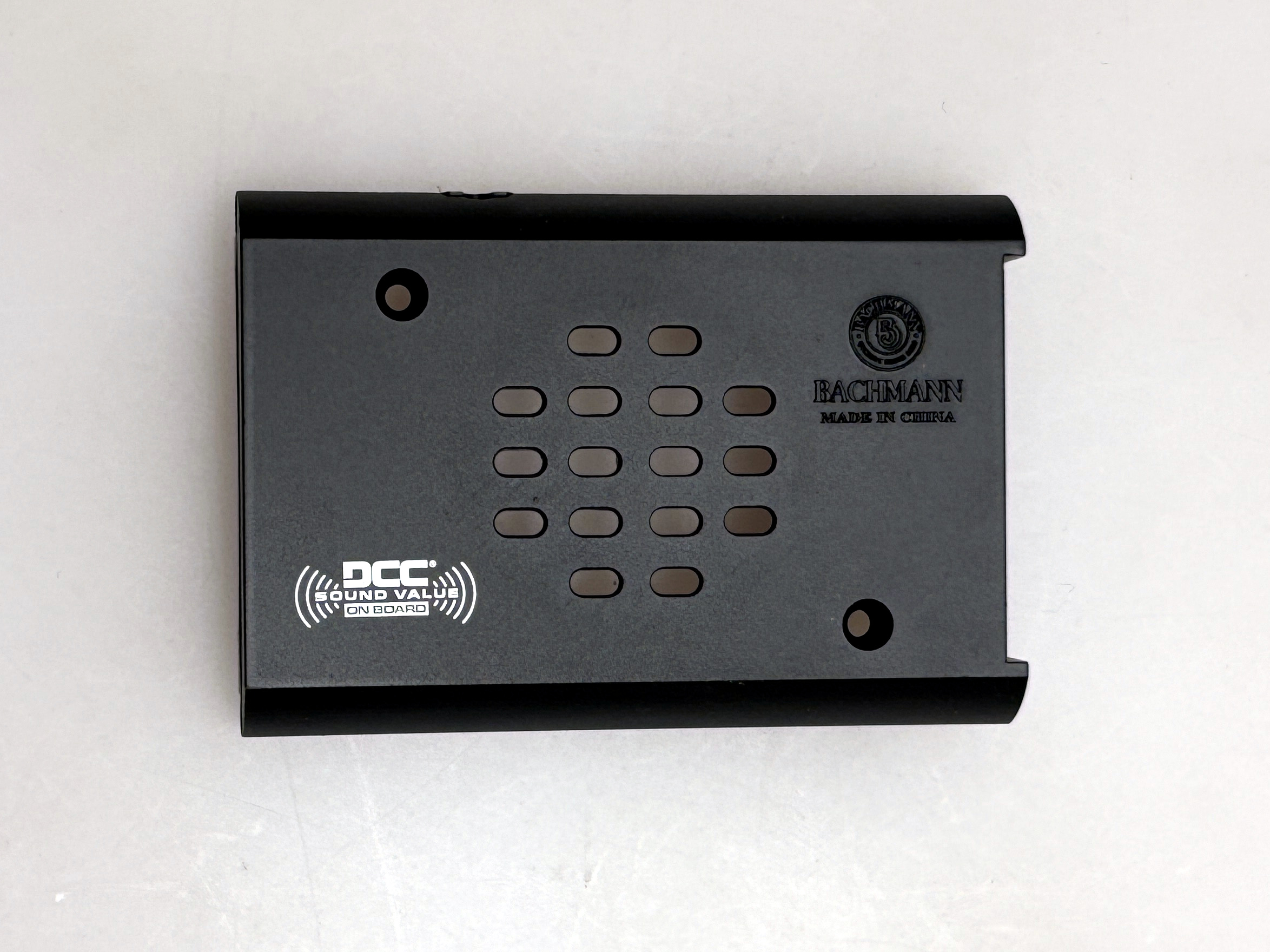 (image for) Fuel Tank - Black, DCC Sound Logo (HO GP30)