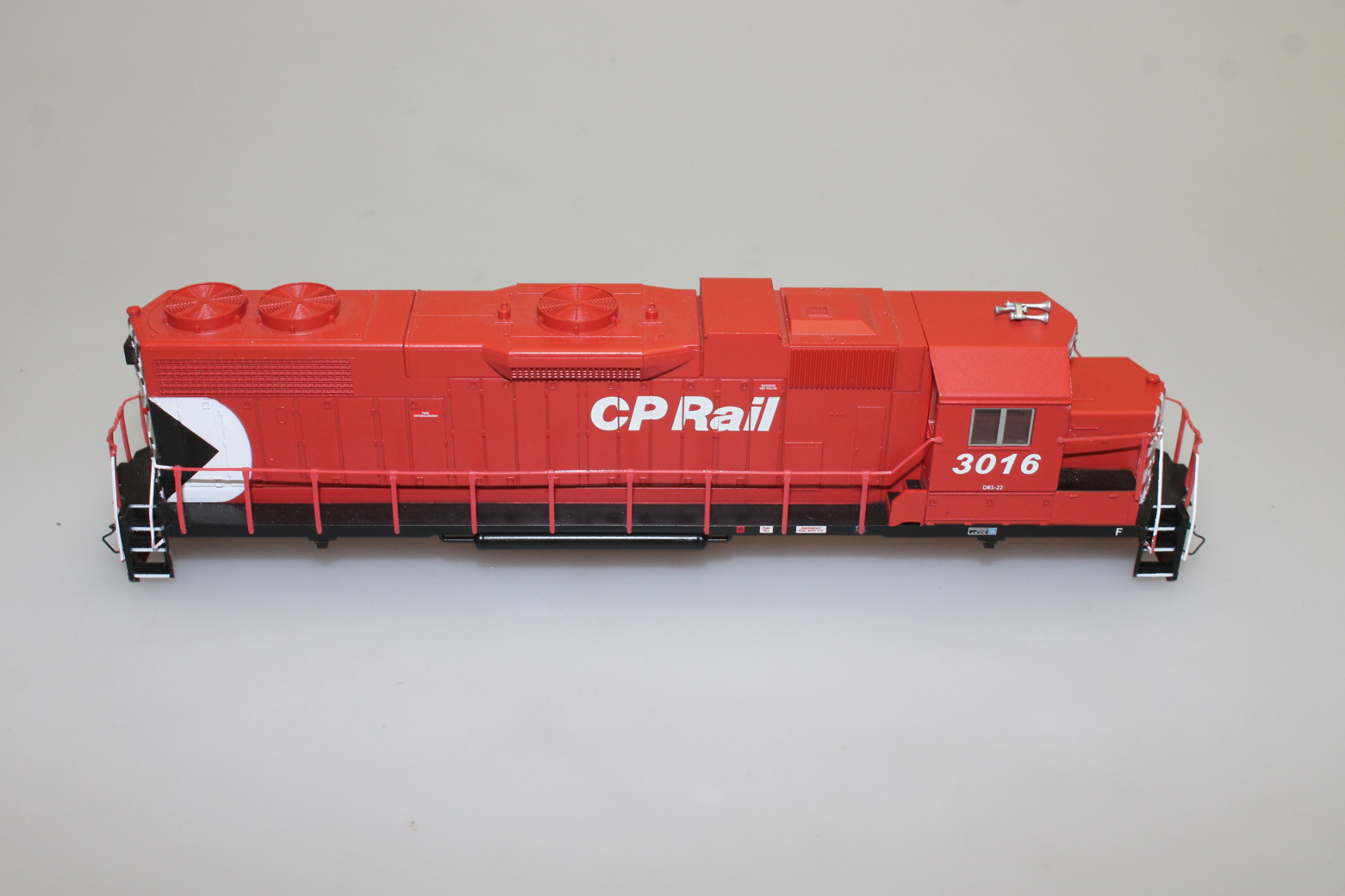 (image for) Body Shell - CP Rail #3016 ( HO GP38-2 )