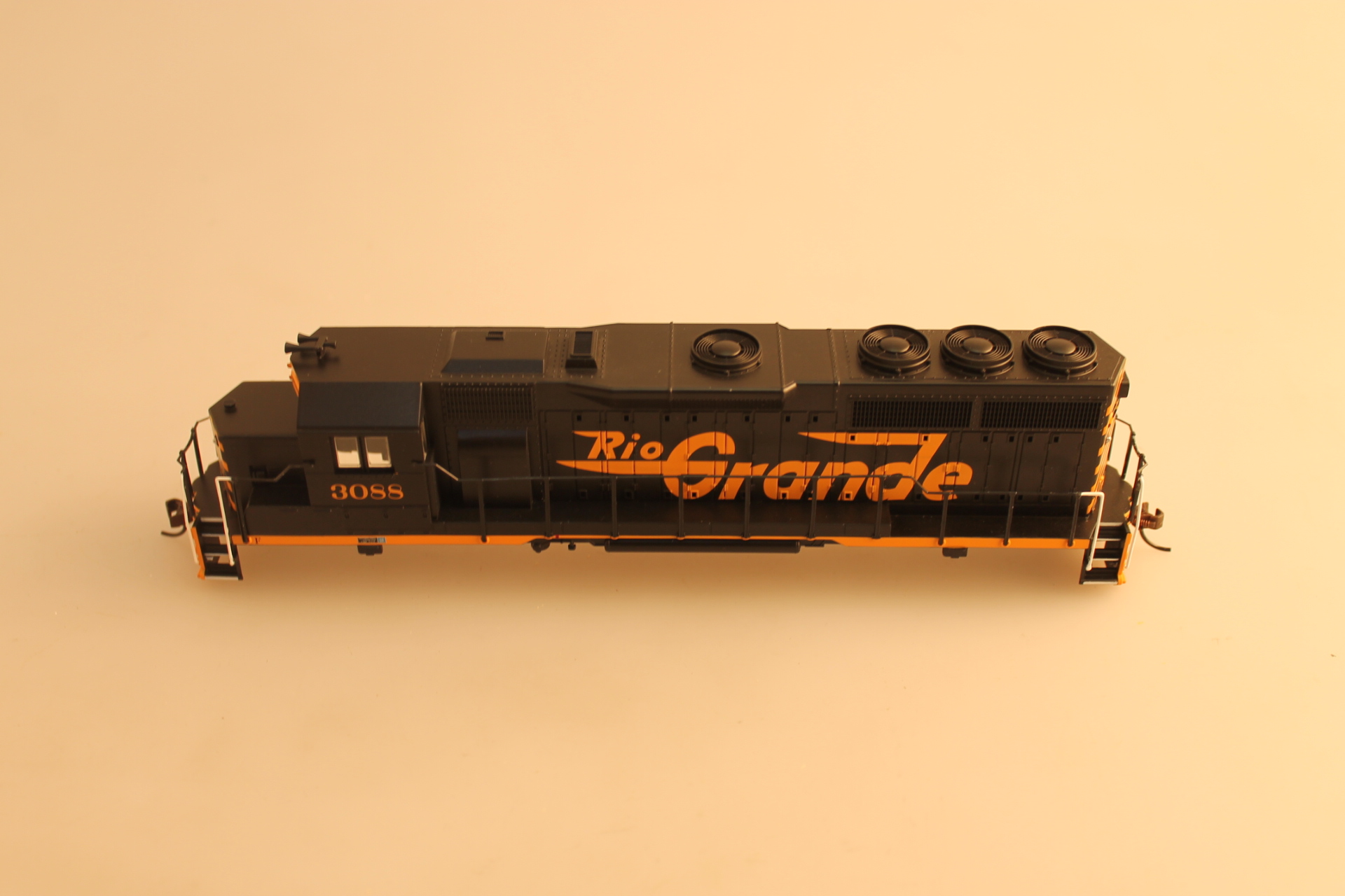 (image for) Loco Body Shell -Rio Grande - #3088 (HO SCALE GP40 DCC SV)