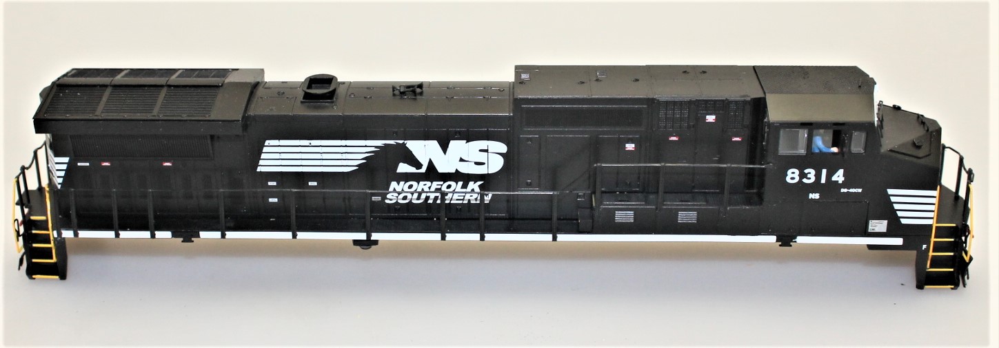 (image for) BODY SHELL - NORFOLK/SOUTHERN #8314 (HO DASH 8-40CW)