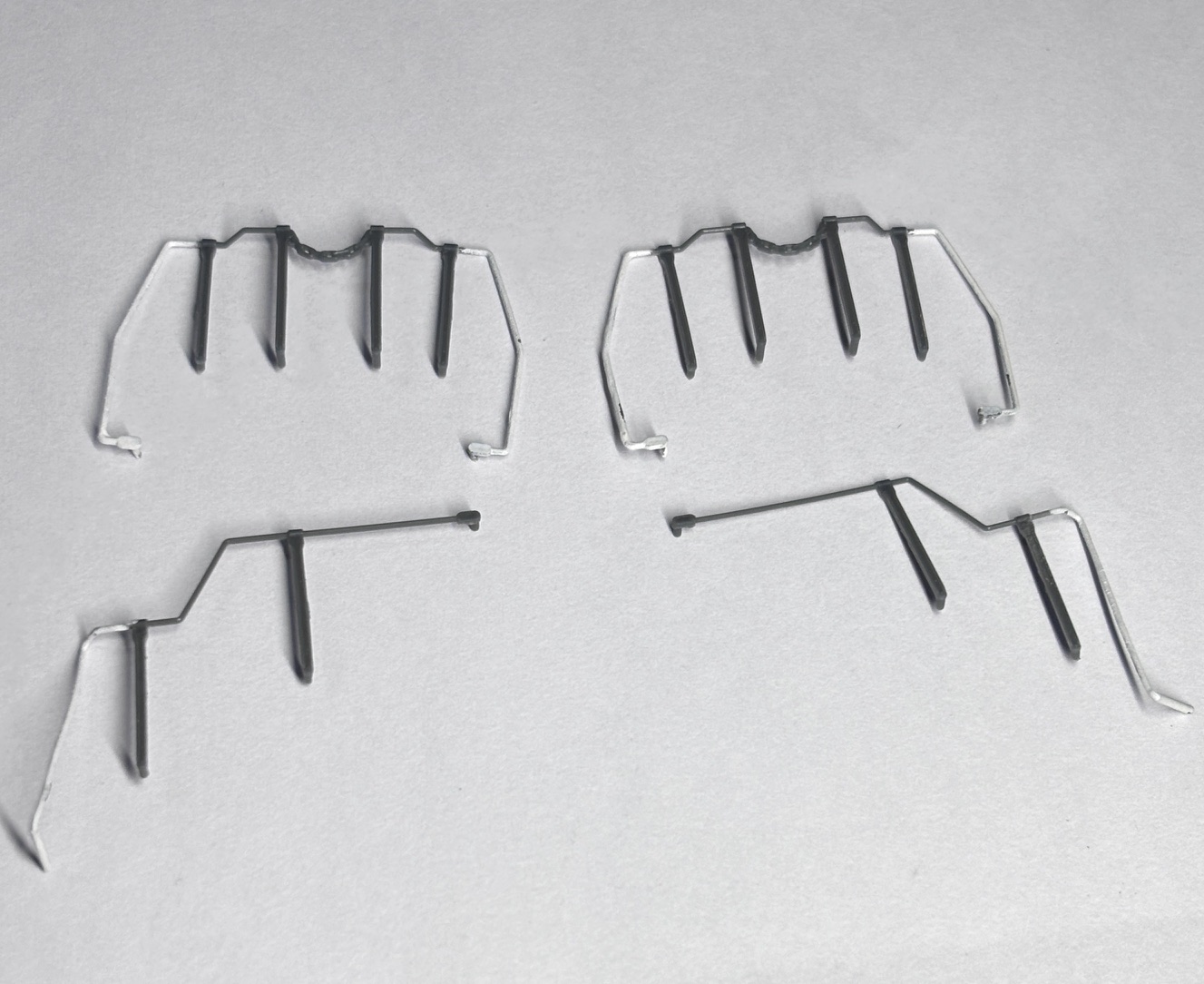 Railing Set (Gray) (HO SD40-2) (image for) Railing Set (Gray) (HO SD40-2)