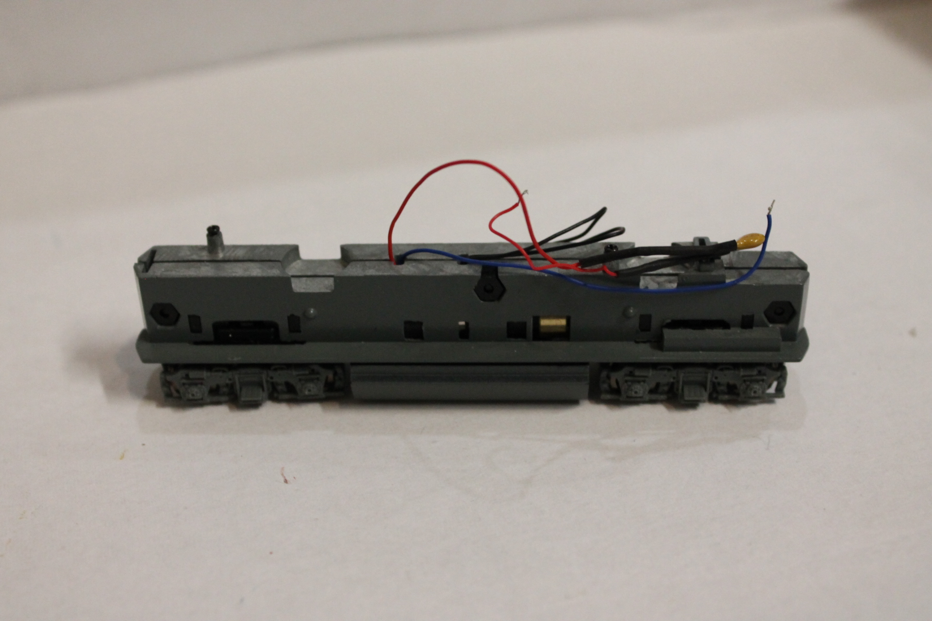 Complete Loco Chassis - Grey (GP38-2)